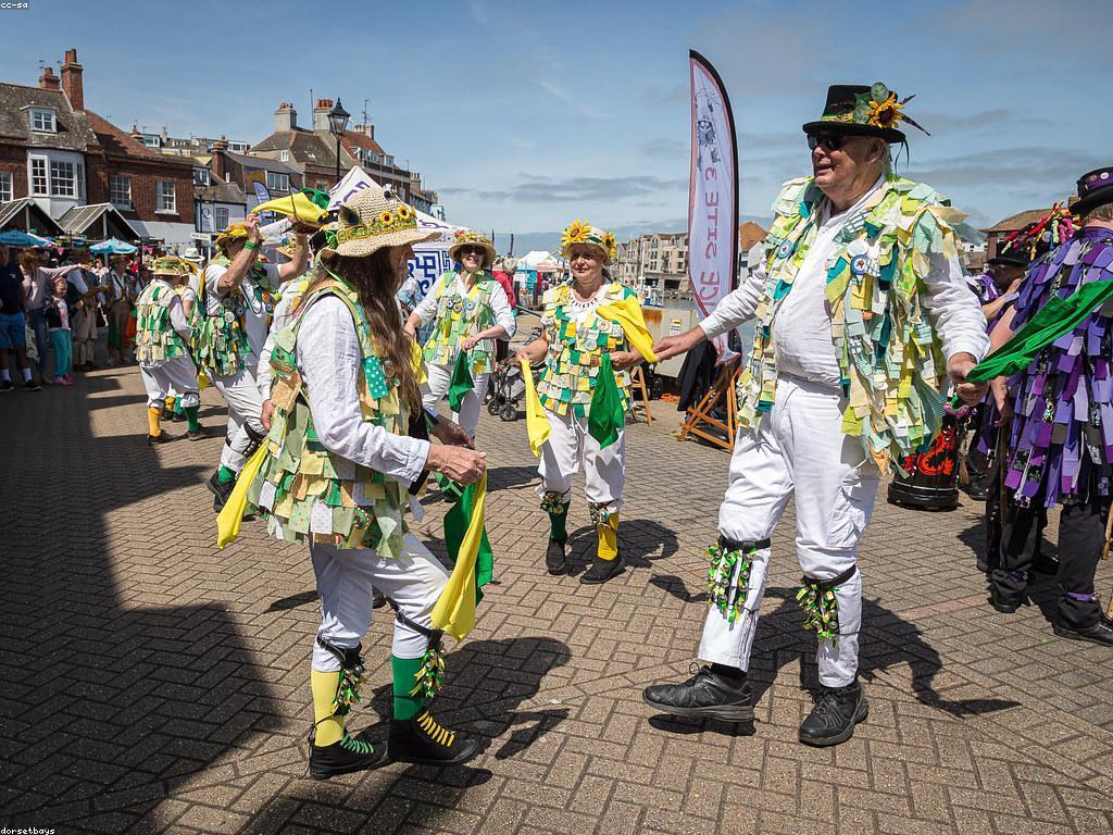 ស្លតនិងវប្បធម៌: ការបង្កើតសមាគមន៍នៃភាពចម្រុះ