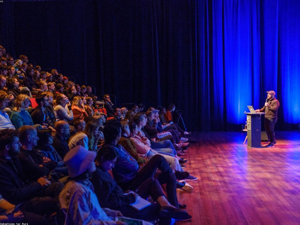 ការបំផ្លាញគំនិតអំពីព័ត៌មានស្លតថ្មី